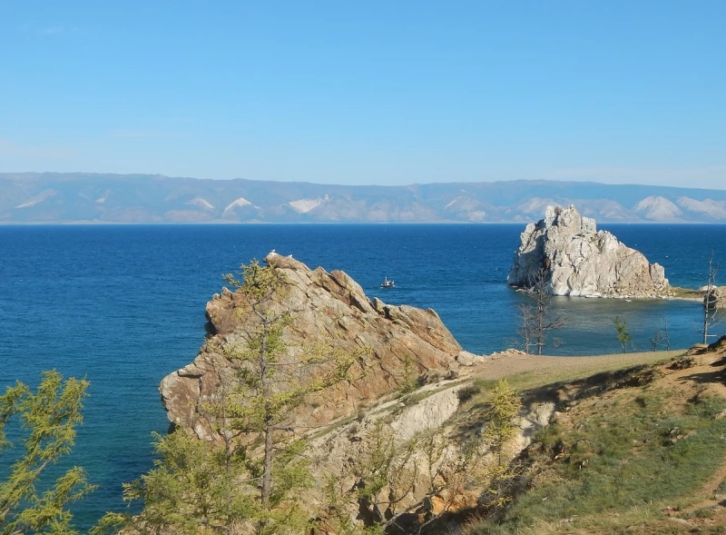 Ленты желаний на священном месте