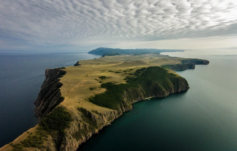 Ленты желаний на священном месте